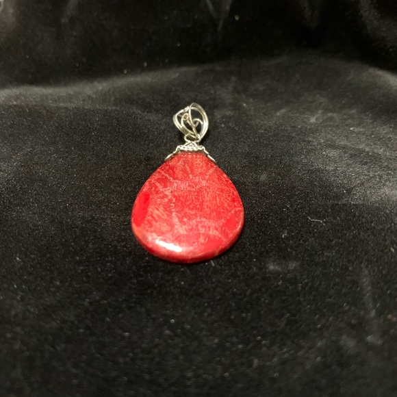 Sponge Coral Teardrop Pendant in Sterling Silver - Picture 5 of 9